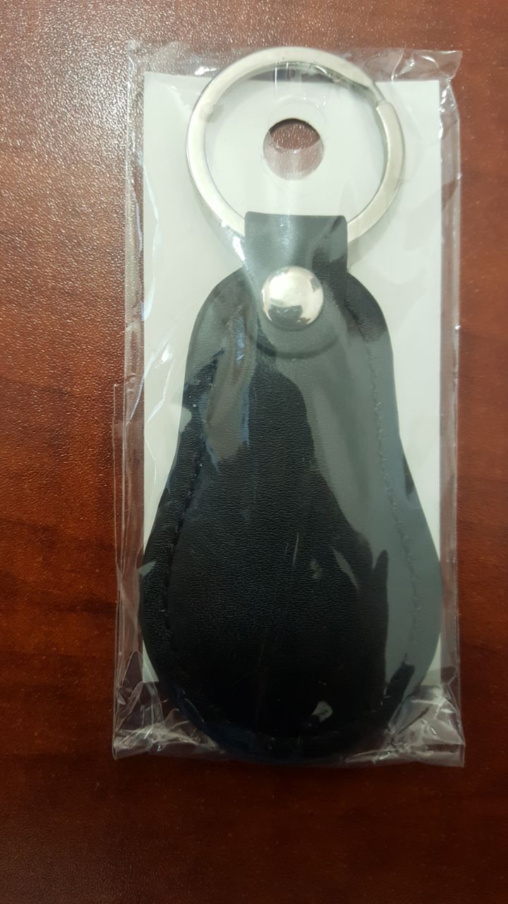 Llave de cuero artificial FOB