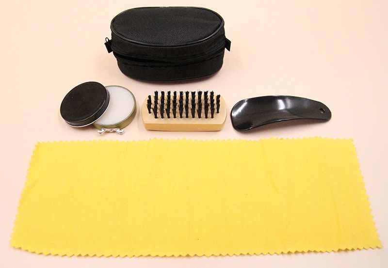 PAQUETE DE VIAJE PULIDO DE ZAPATOS